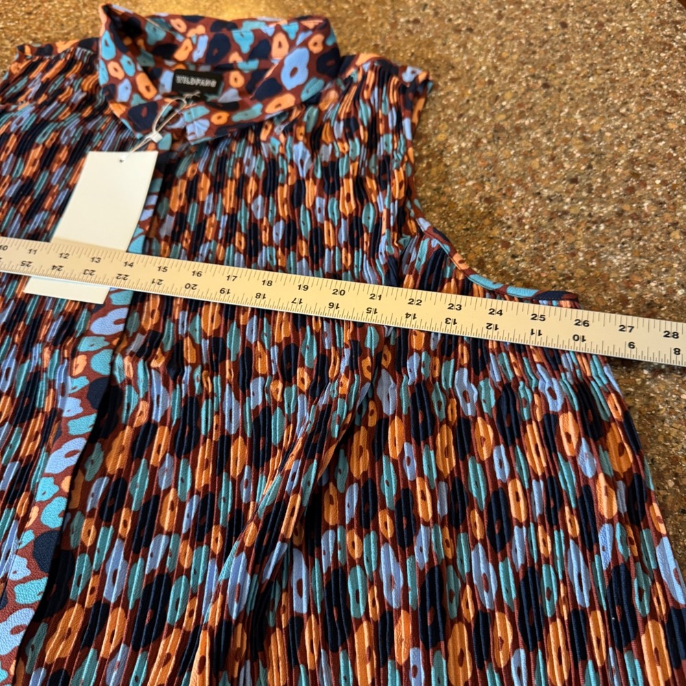 Wildfang Empower Plisse Button Up Top 2X Pleats Sleeveless Stretch Abstract Bold - Picture 7 of 8